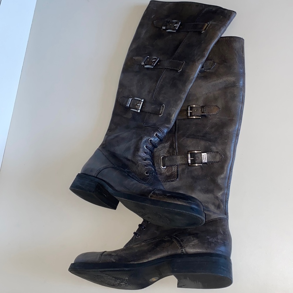 Women’s 7.5 Vince Camuto Dark Gray Distressed Boots
